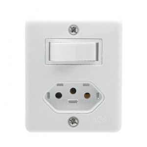 INTERR. 1 TECLA C/TOMADA 20A BRANCA S/X RADIAL  R1902216