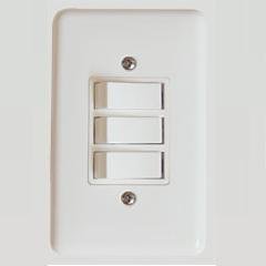 INTERRUPTOR   3 TECLAS   SIMPLES BRANCO STYLUS  ILUMI I.2019