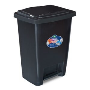LIXEIRA PRETA C/ PEDAL 35L PISA FECHA ARQPLAST